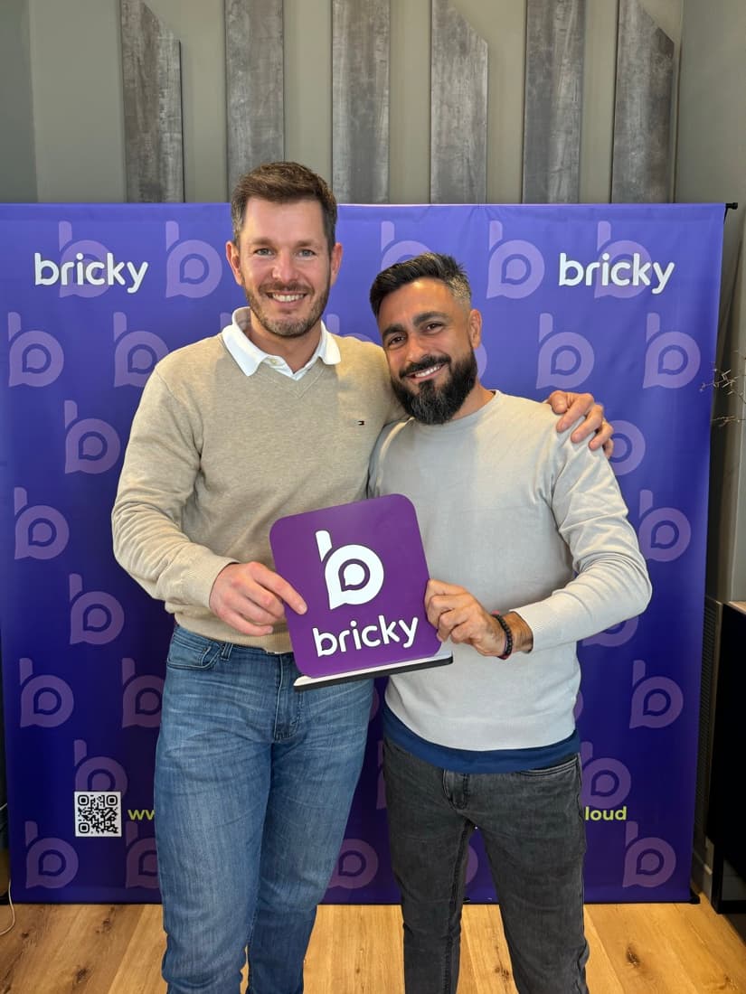 El equipo de Bricky con Disset Inmobiliaria